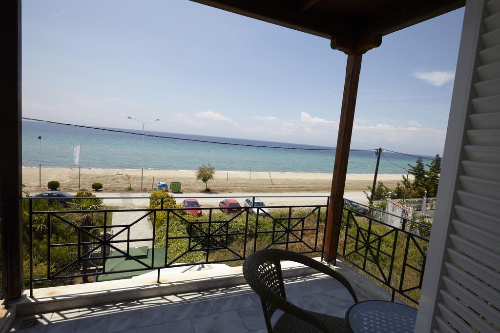 Beach Front Villa Nea Kallikrateia المظهر الخارجي الصورة