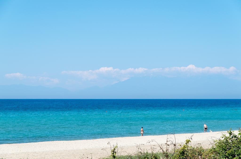 Beach Front Villa Nea Kallikrateia المظهر الخارجي الصورة